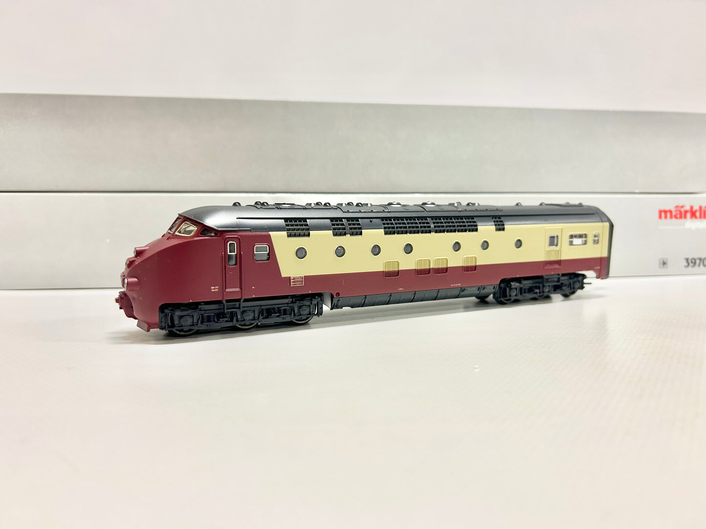 Märklin 39700 Digital + Sound Dieseltriebwagen RAm TEE1 SBB AC H0