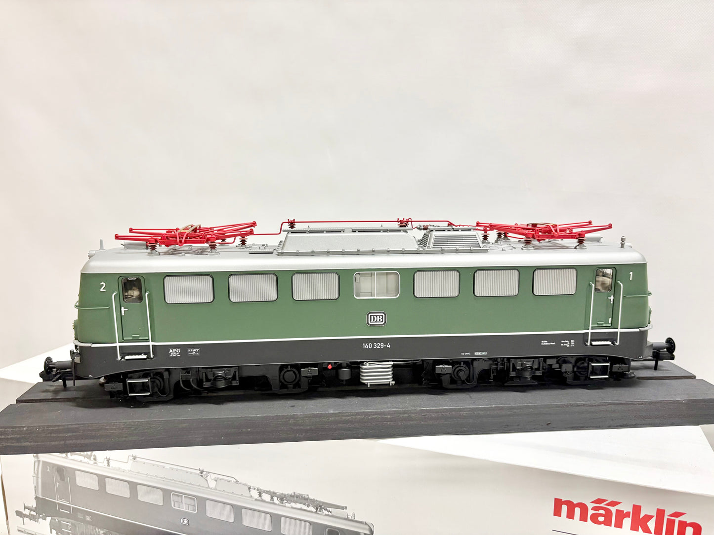 Märklin 55013 Mfx-Digital + Sound E-Lok Br 140 329-4 DB Spur 1