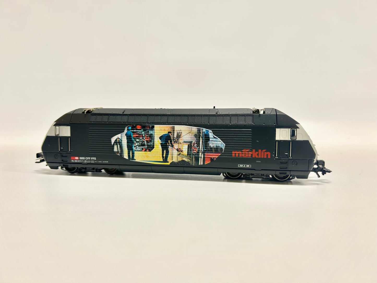 Märklin 3751 Digital Re 460 SBB Electric Locomotive Fire Engine H0 