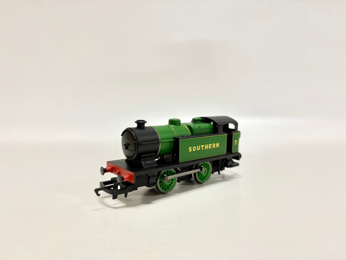 Hornby R2439 Dampflok 0-4-0T Industrial Locomotive Southern DC H0