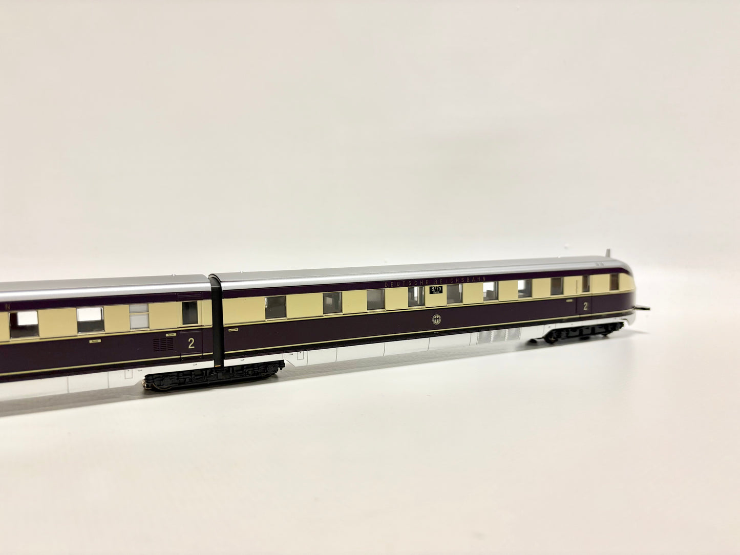 KATO 30701 Digital AC Dieseltriebwagen SVT 877 DRG AC H0