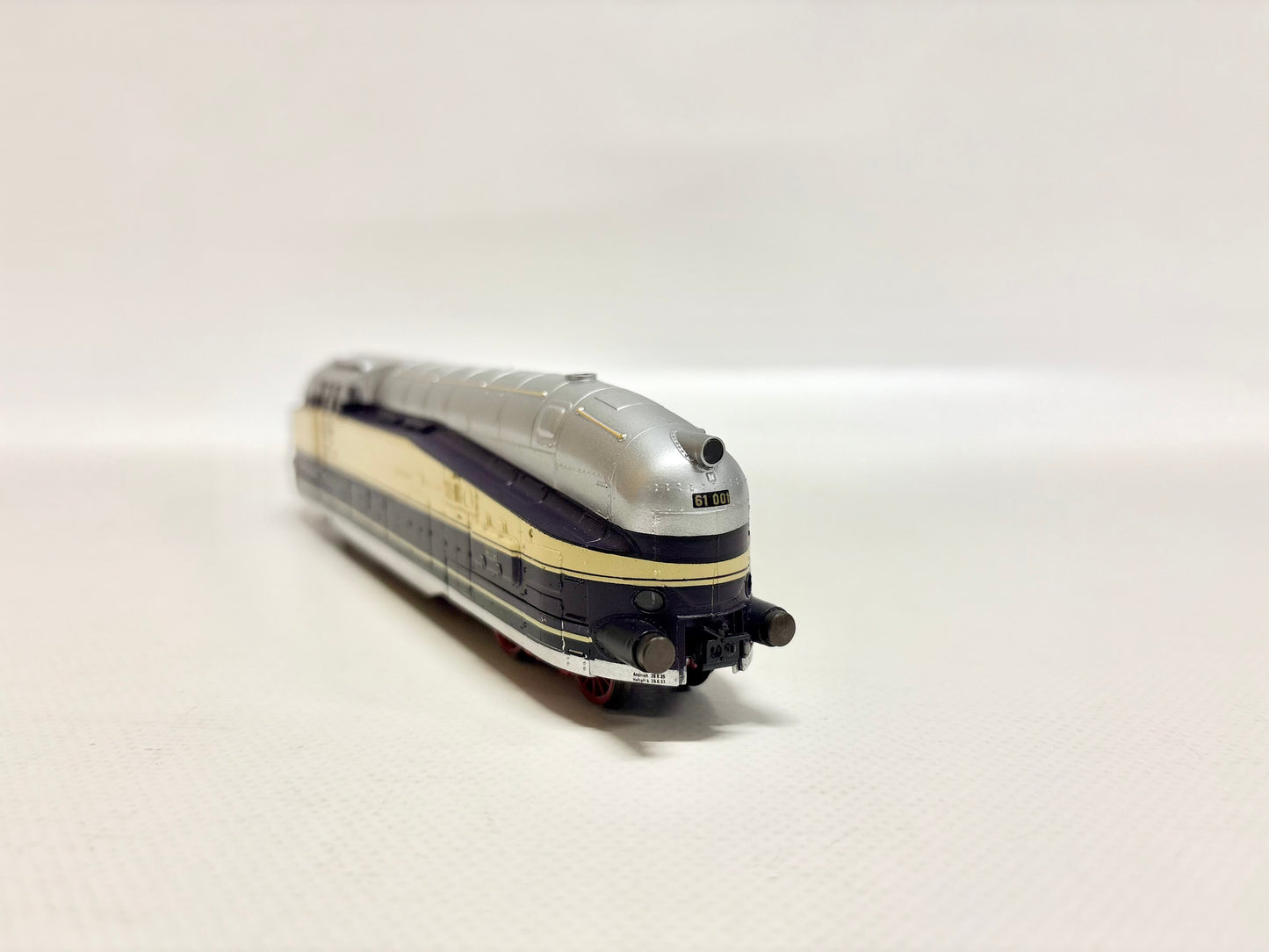 Lima Henschel-Wegmann Stromliniendampflok Br 61 001 DR DC H0&nbsp;