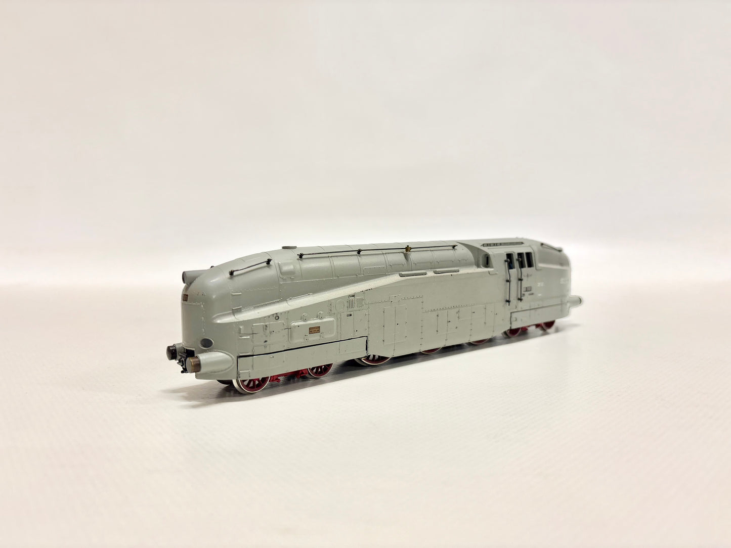 Rivarossi Stromliniendampflok Br 61 001 DR DC H0