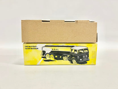 Märklin 18032 Treibstoff Tankwagen ARAL Guss