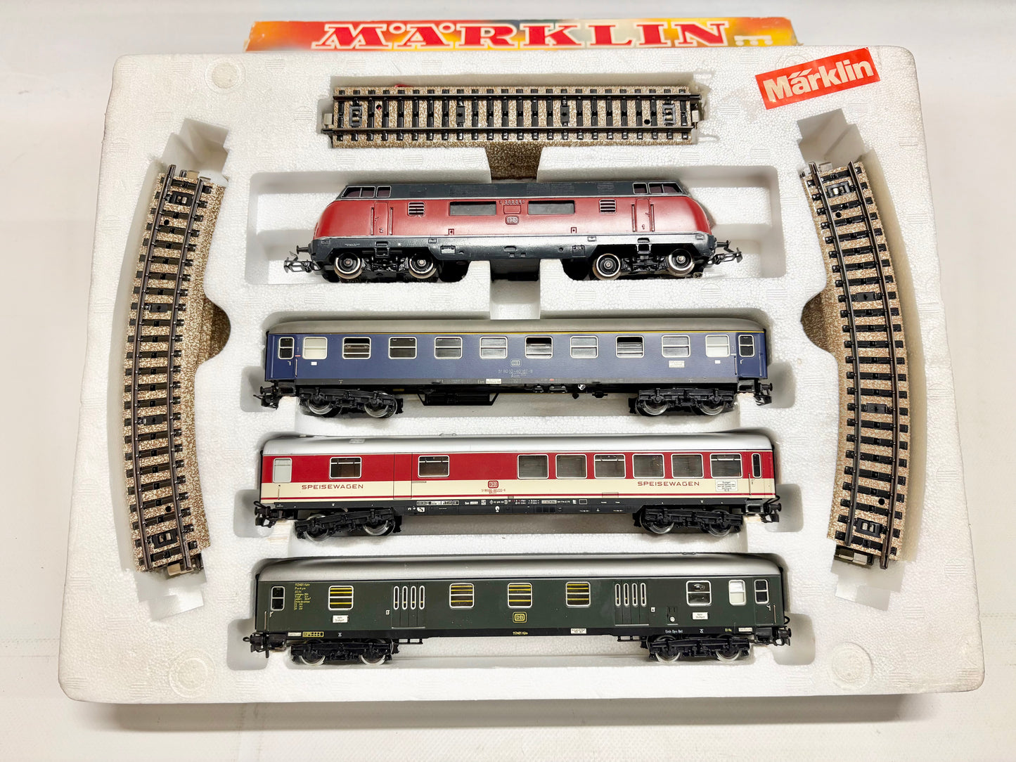 Märklin 3122 Personenzug mit Gleisoval Diesellok V200 006 DB AC H0