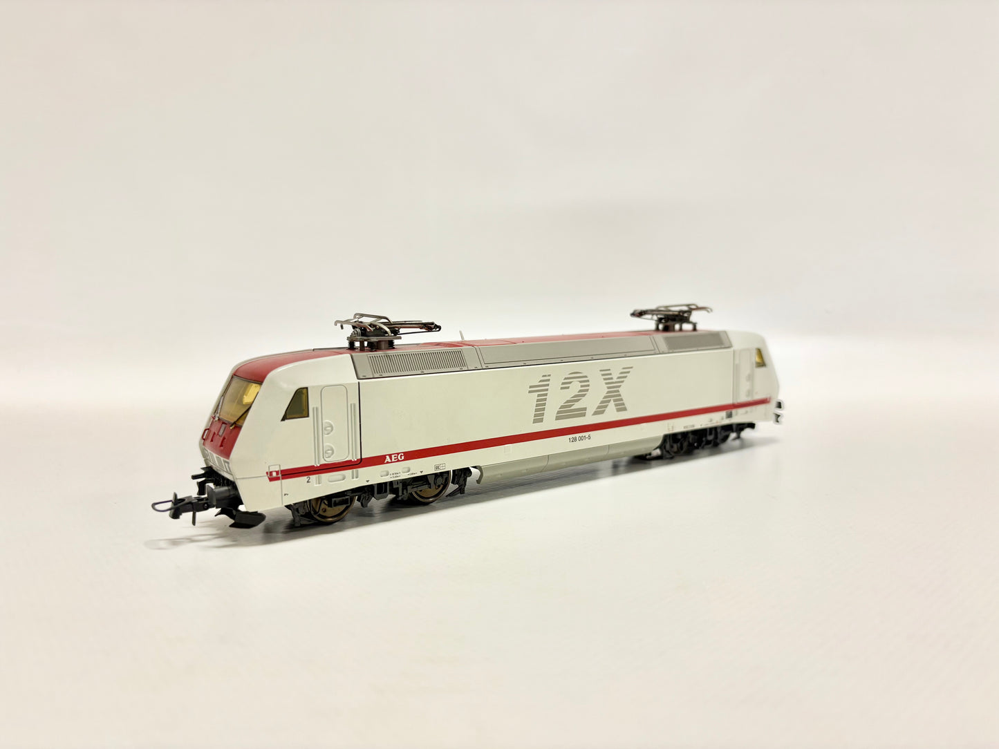 Märklin 3438 Digital E-Lok Br 128 001-5 DB AC H0