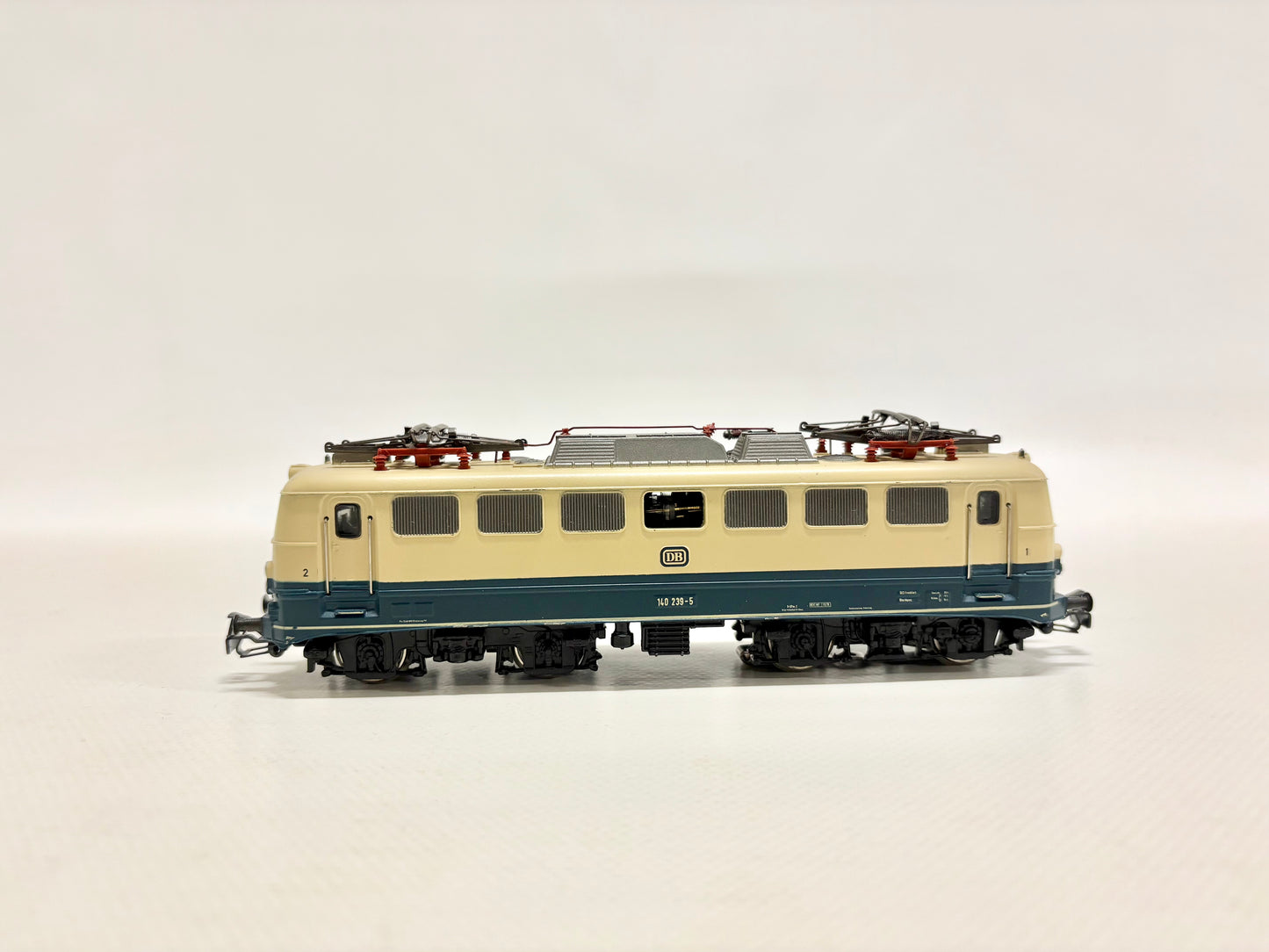 Märklin 3156 E-Lok Br 140 239-5 DB AC H0