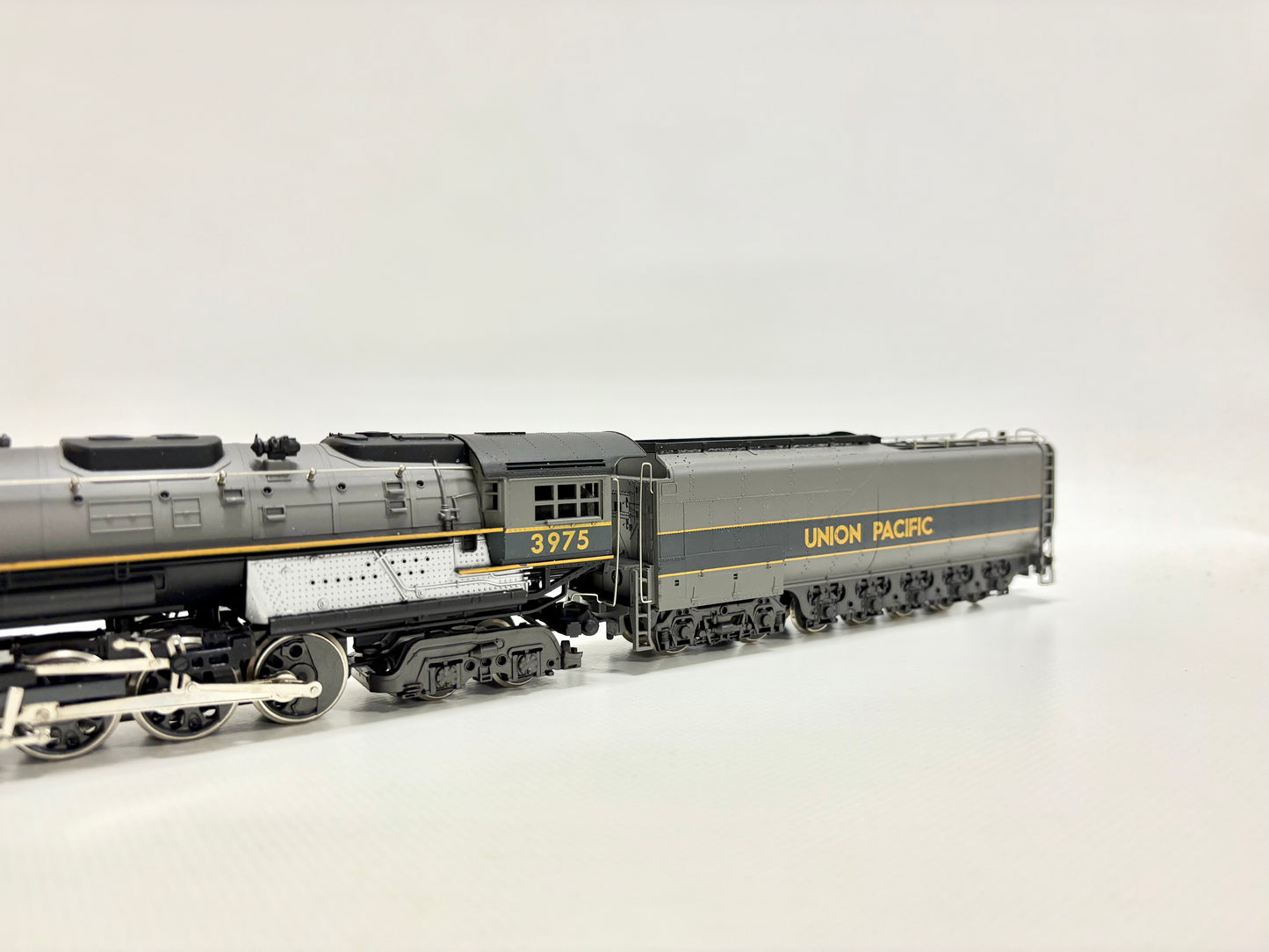 Rivarossi 1253 Dampflok 4-6-6-4 Challenger 3975 Union Pacific DC H0