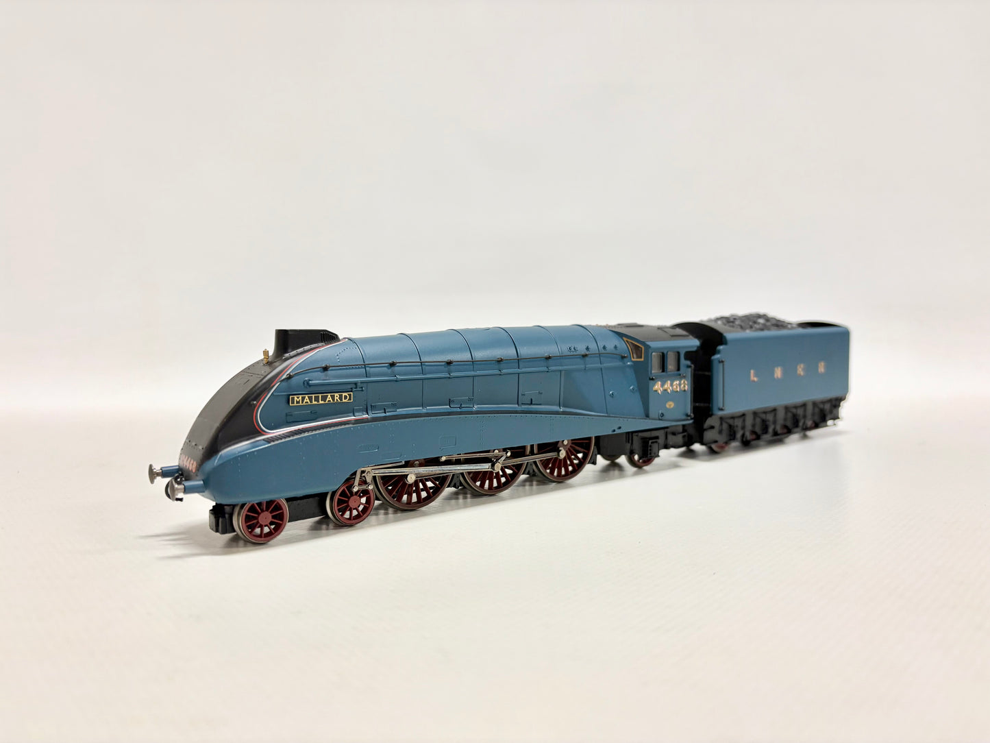 Hornby Dampflok 4468 Mallard LNER DC H0