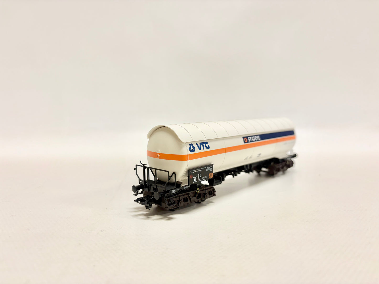 Märklin 46558 Druckgas-Kesselwagen VTG Stadtoil DB AC H0