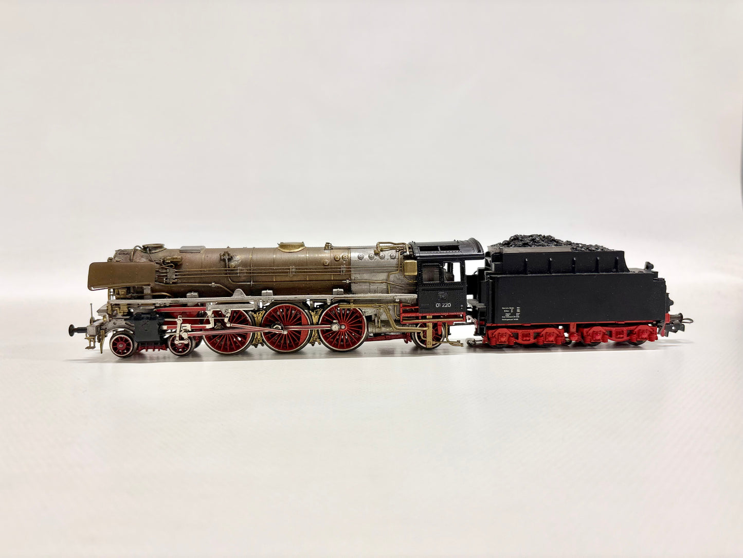 Märklin 3085 Umbau mit Messingbausatz Br 01 220 DB AC H0