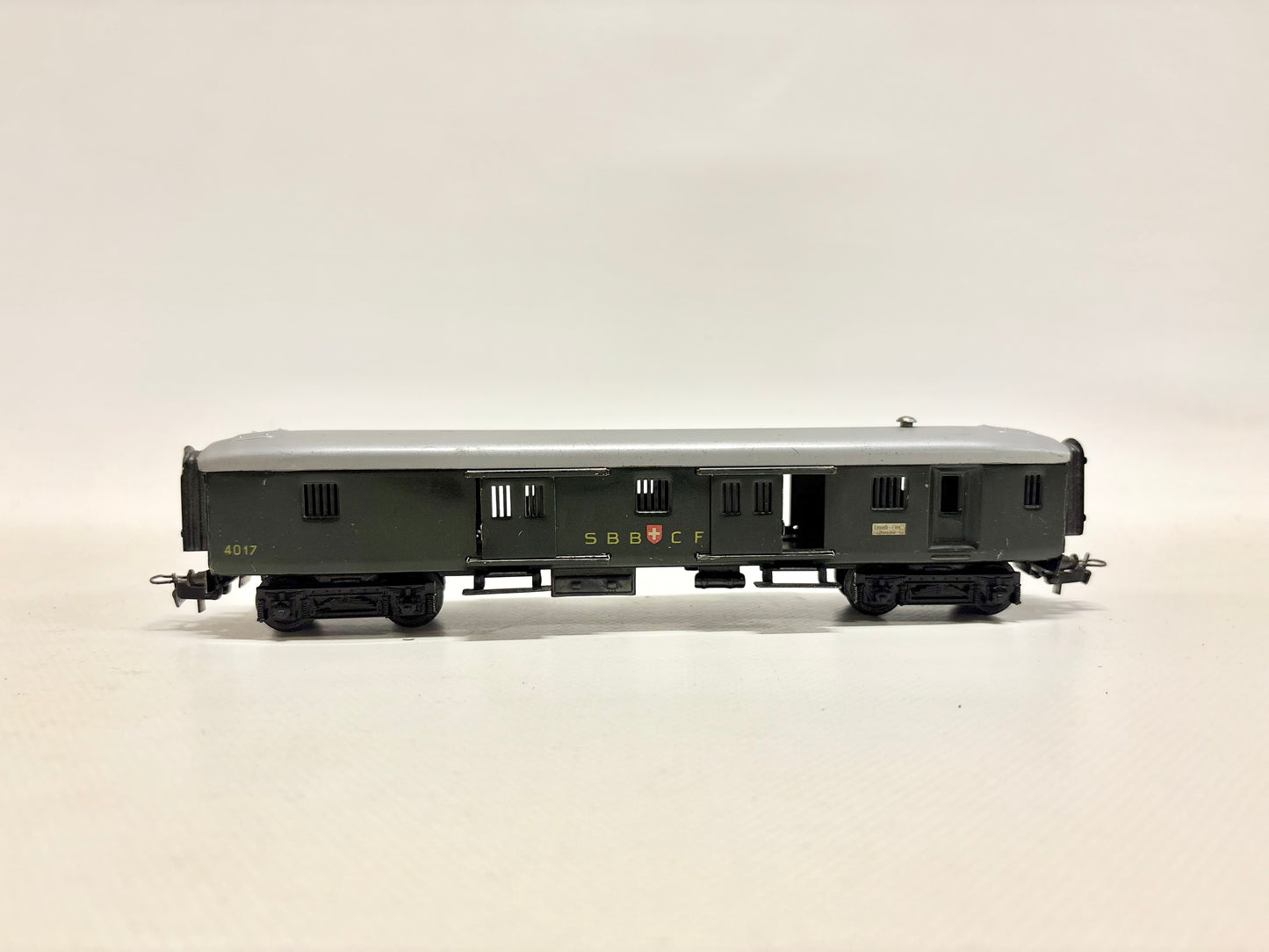 Märklin 4017 Gepäckwagen Schnellzugwagen SBB H0