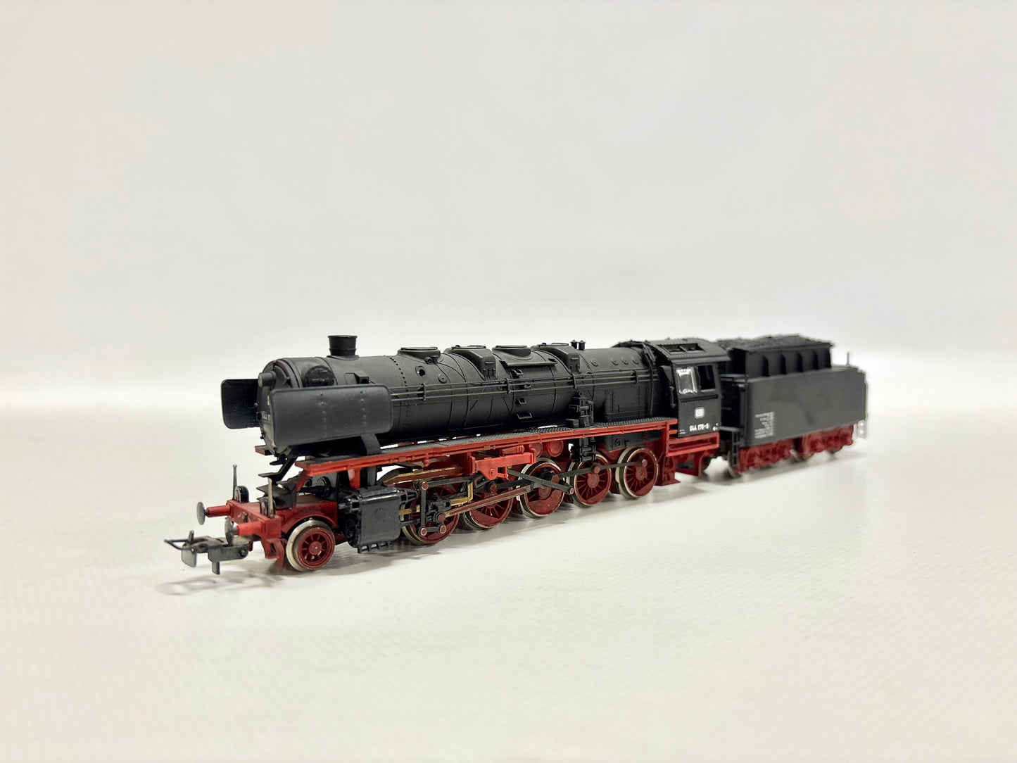 Jouef Dampflok Br 044 170-9 DB DC H0 *Standmodell*