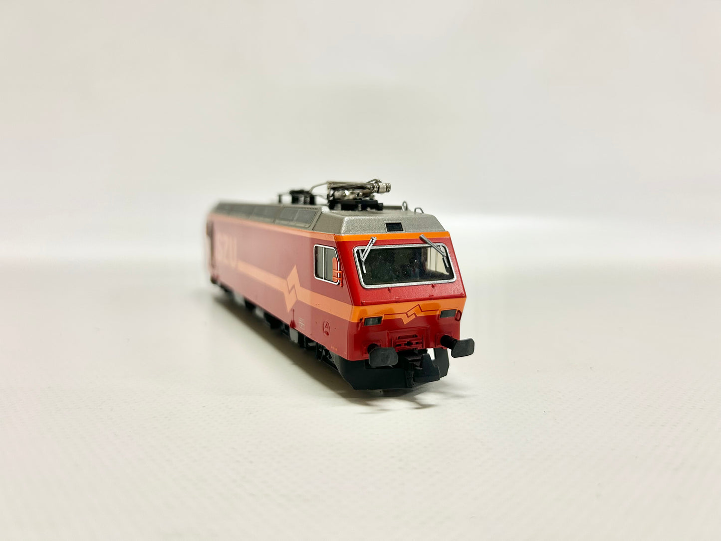 HAG Nr. 188 AC E-Lok Re 4/4 SZU H0