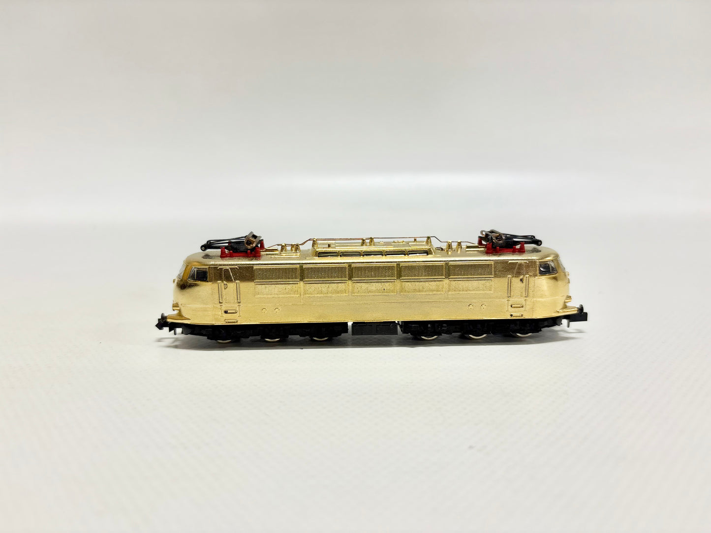 Arnold E-Lok Br 103 *Standmodell* vergoldet DB SpurN