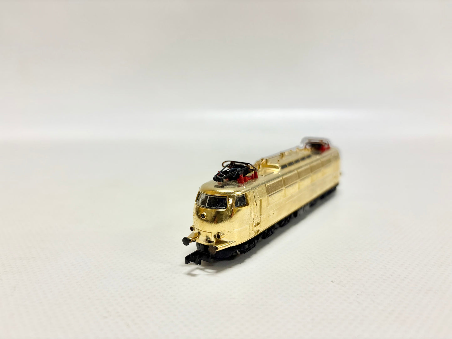 Arnold E-Lok Br 103 *Standmodell* vergoldet DB SpurN