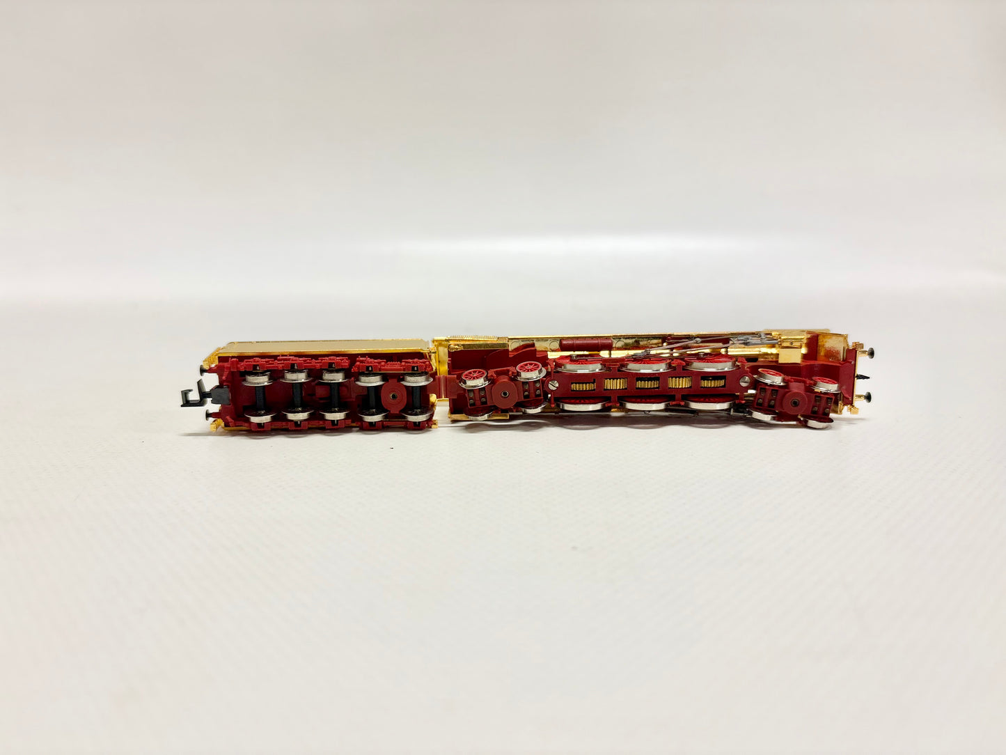 Arnold 2707 Dampflok Br 05 vergoldet Standmodell DR Spur N