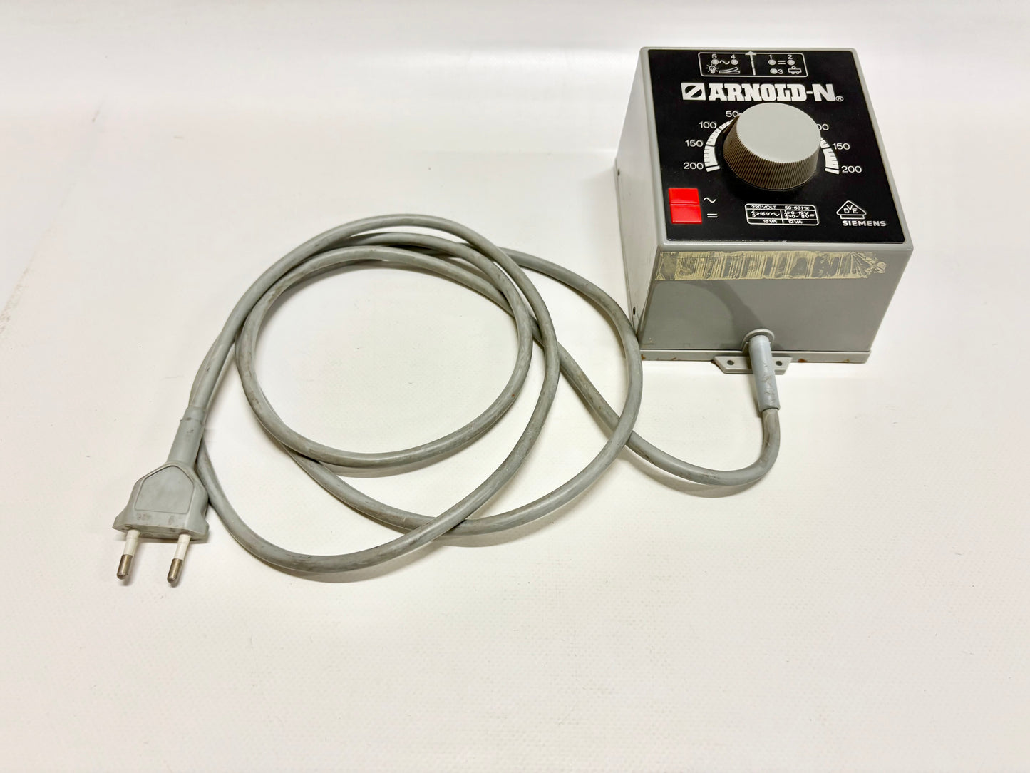 Arnold 7090 Transformator 220V 16VA Modelleisenbahn