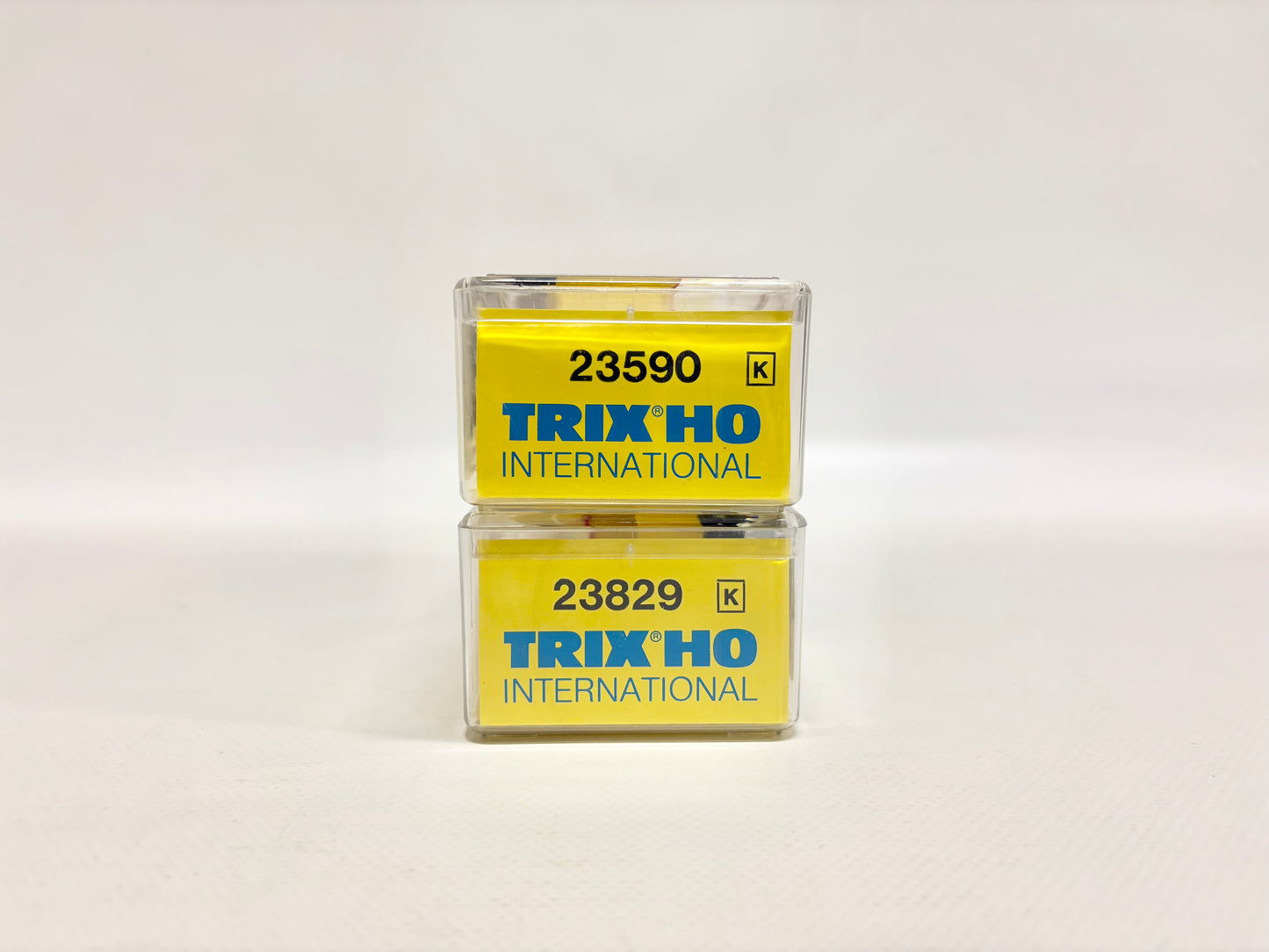 Trix International 23590 + 23829 Güterwagen "Maggi" H0