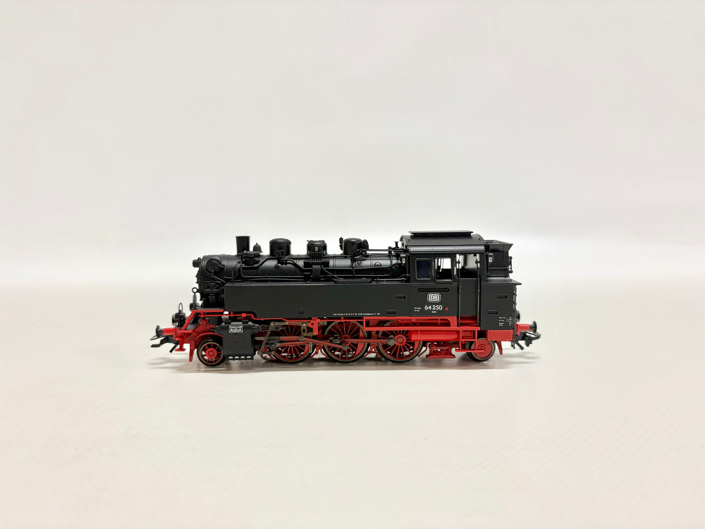 Märklin 39640 Mfx-Digital + Sound Dampflok Br 64 250 DB AC H0