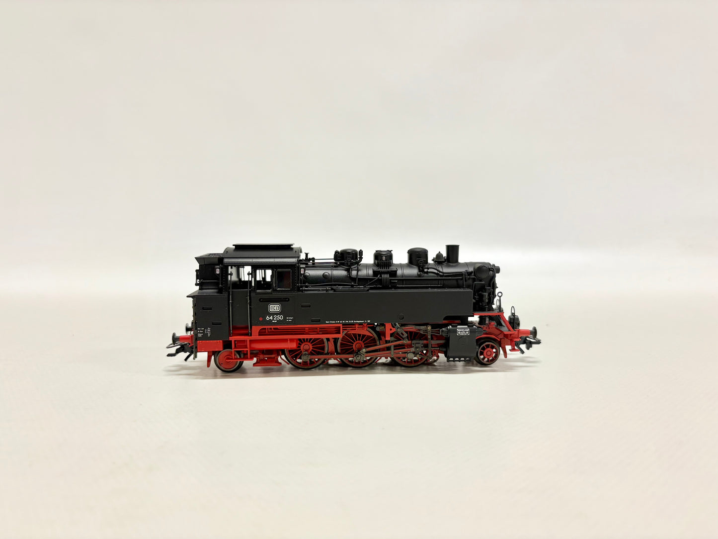 Märklin 39640 Mfx-Digital + Sound Dampflok Br 64 250 DB AC H0