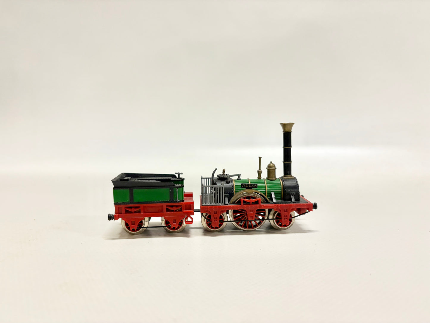 Trix Express ADLER Historische Dampflok *ohne Motor* DC H0