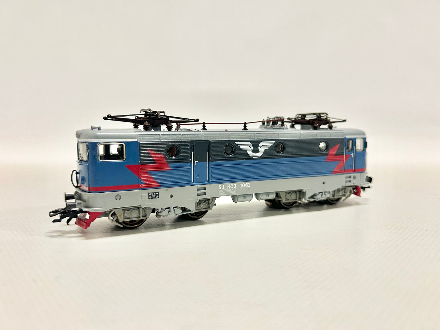 Märklin 3341 Digital Schwedische E-Lok Serie RC3 SJ AC H0