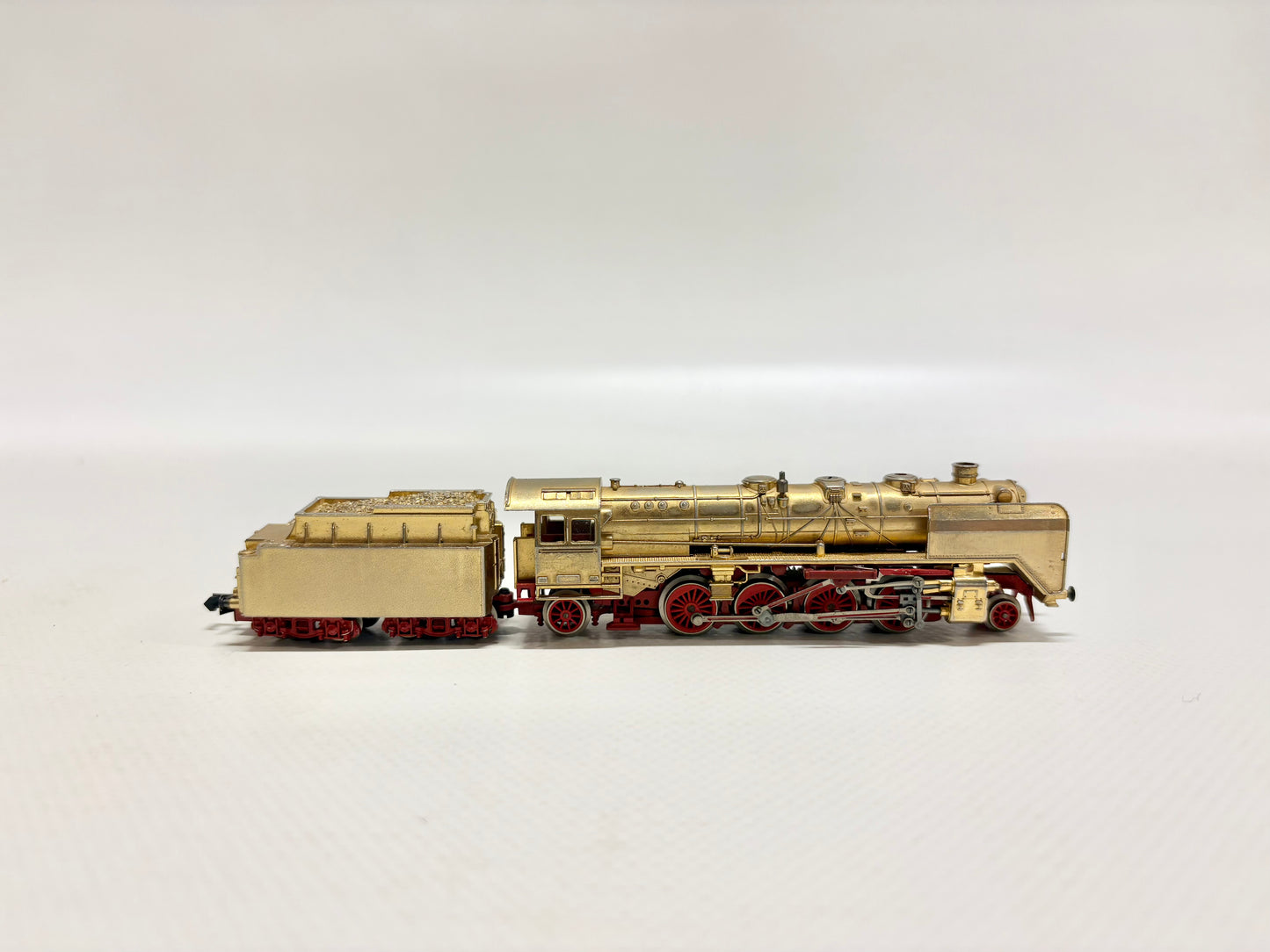 Arnold 2707 Dampflok Br 41 *vergoldet* Standmodell DR Spur N