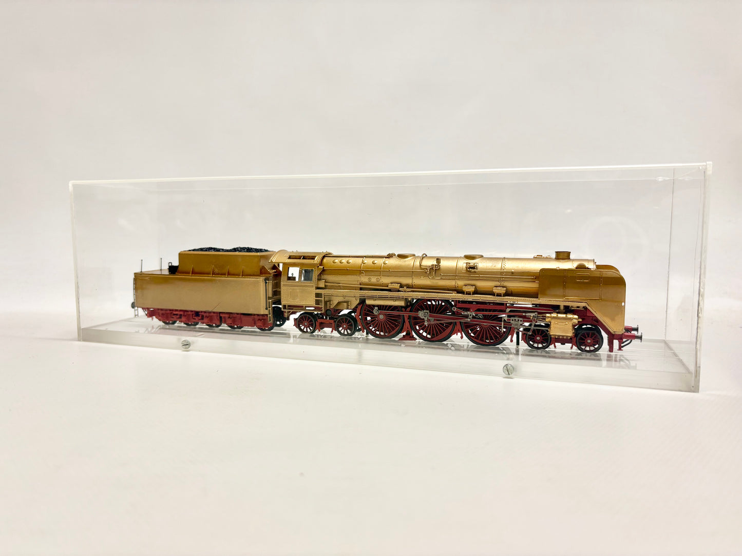 Liliput Dampflok Br 05 Gold *Standmodell* DR H0