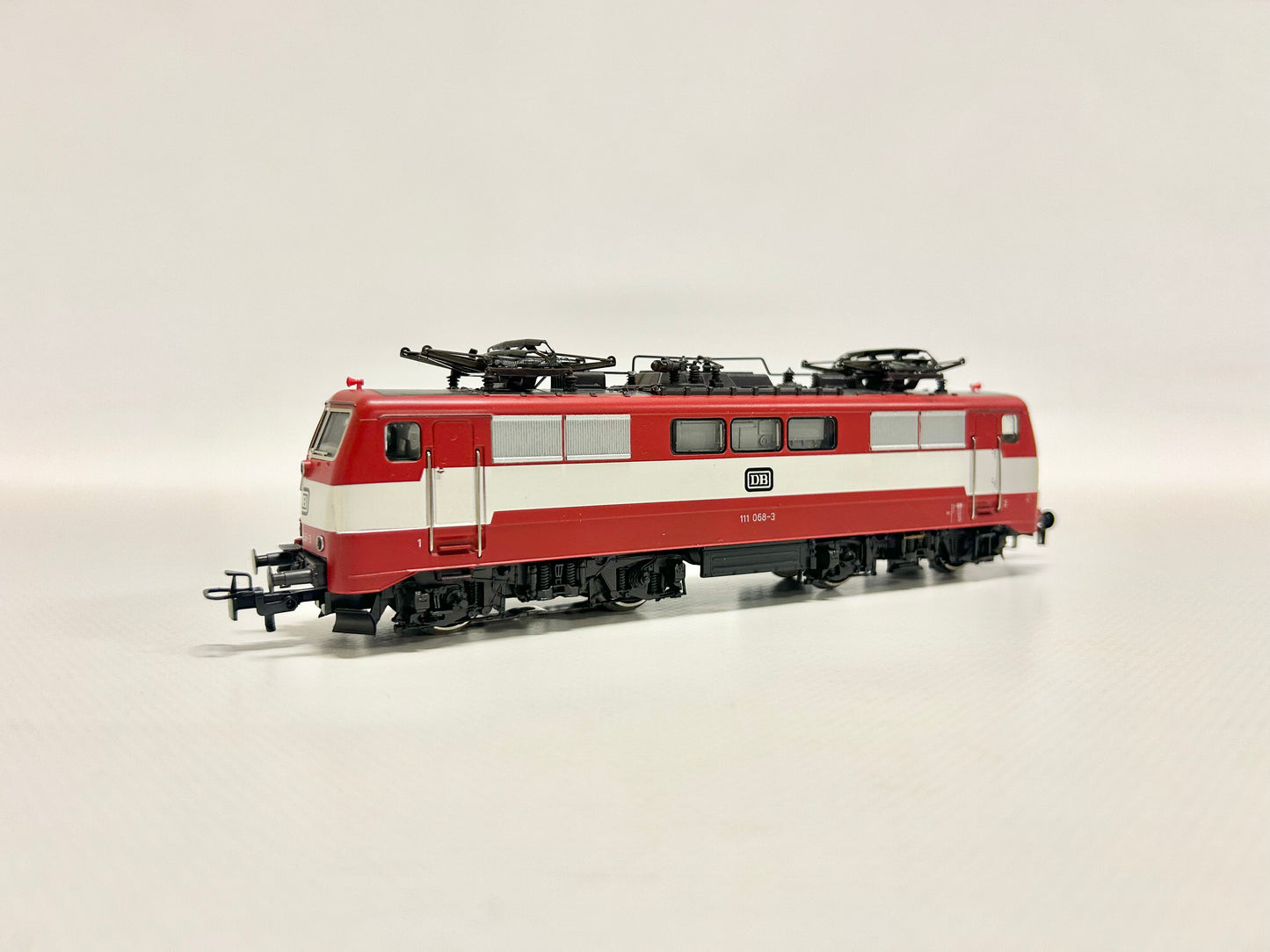 Märklin 3172 E-Lok Br 111 068-3 DB AC H0