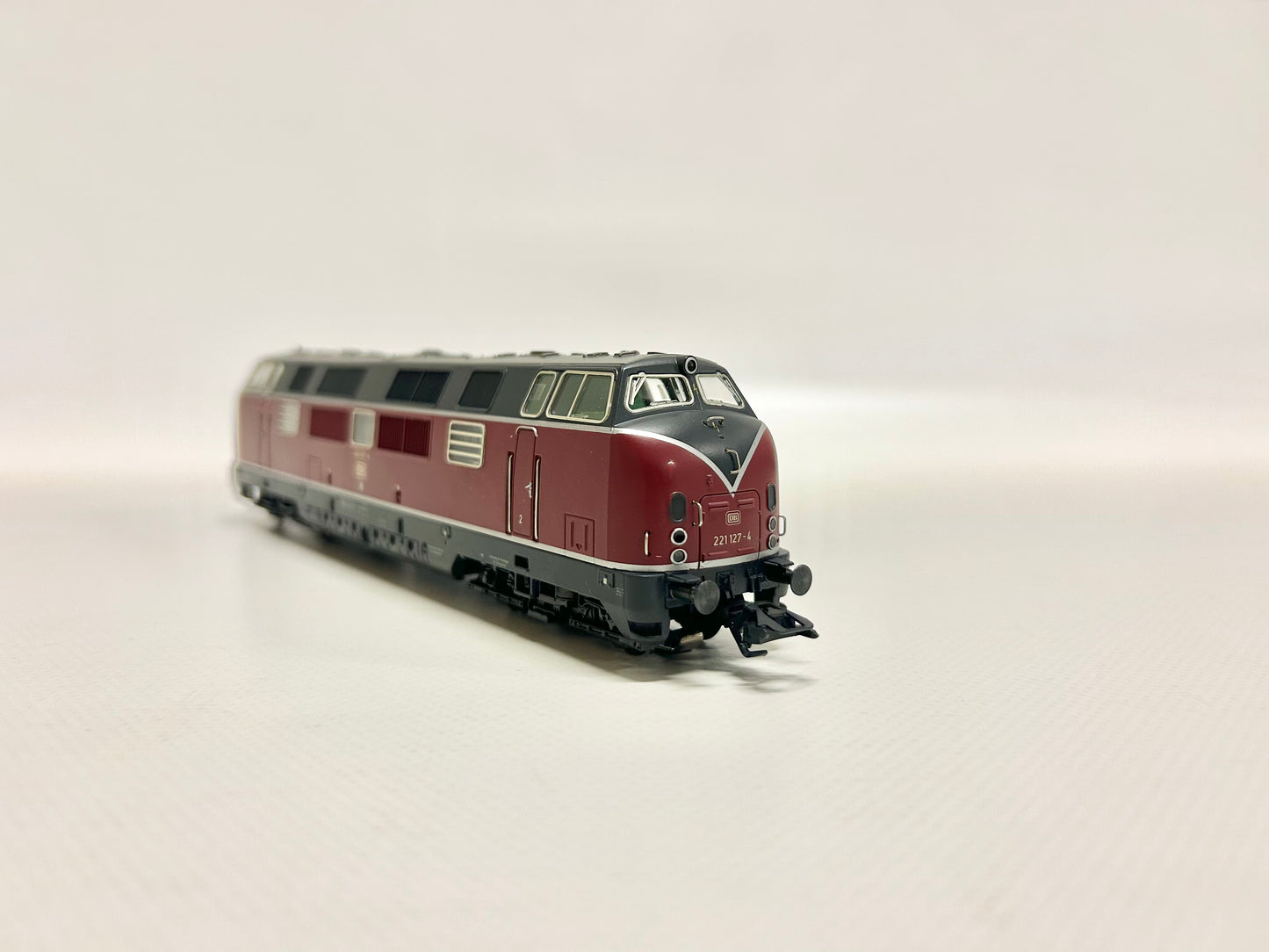 Märklin 3782 Digital Diesellok Br 221 127-4 DB AC H0