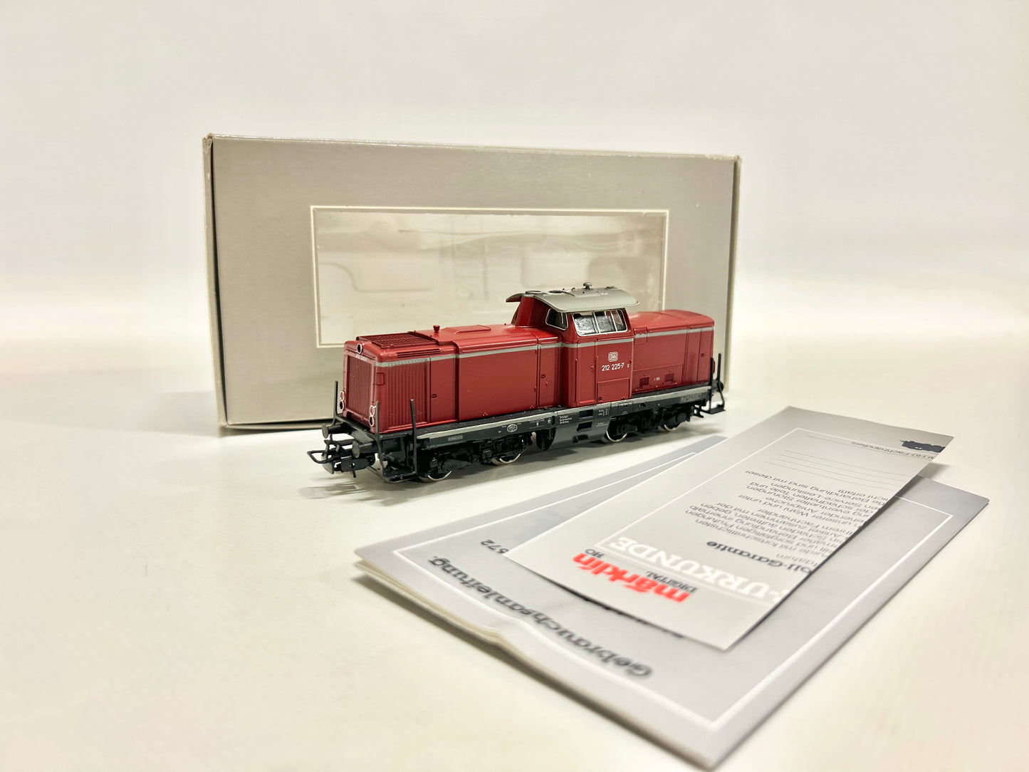 Märklin 3672 Digital Diesellok Br 212 225-7 DB AC H0