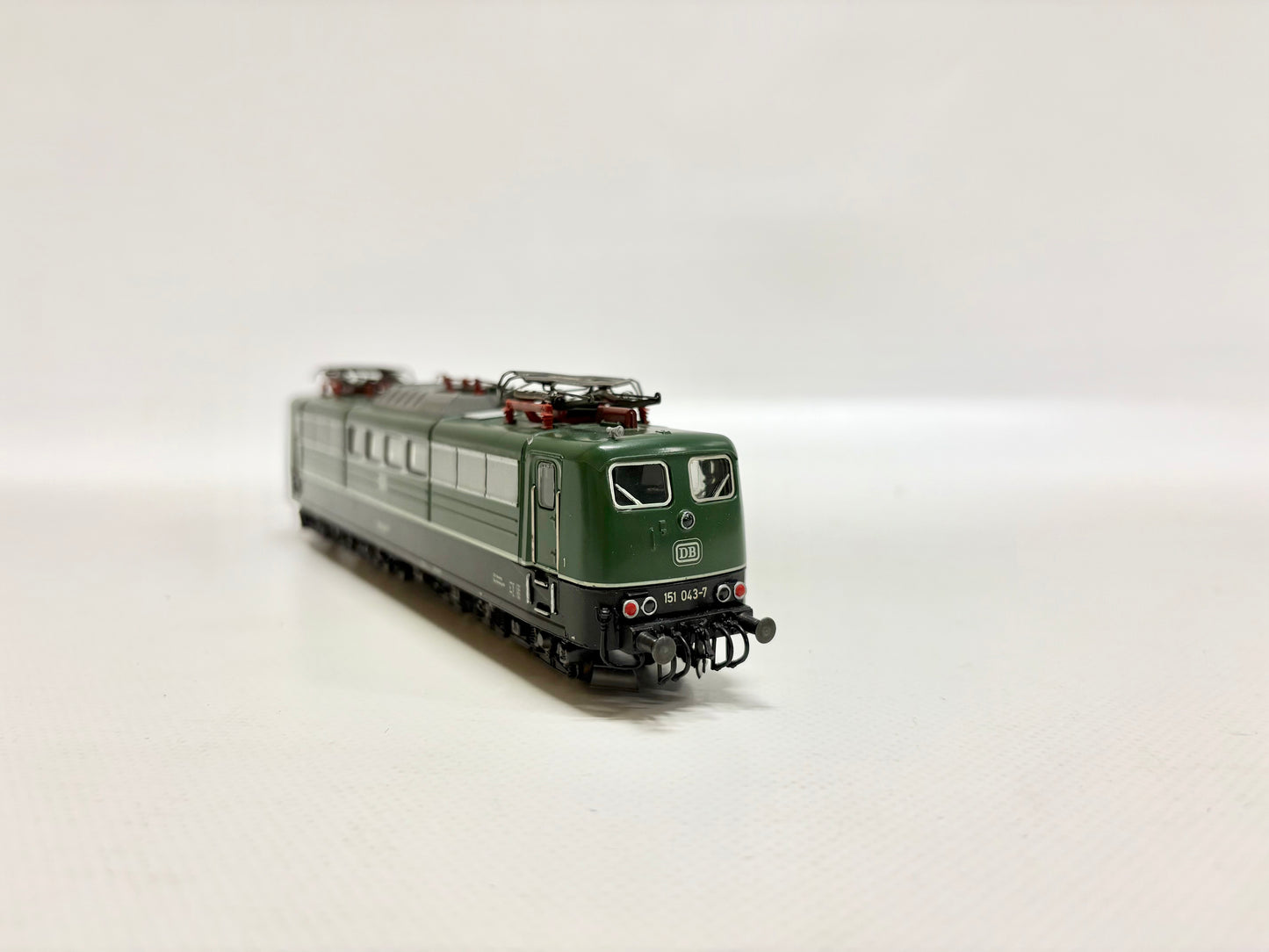 Märklin 3057 E-Lok Br 151 043-7 Güterzuglokomotive DB AC H0