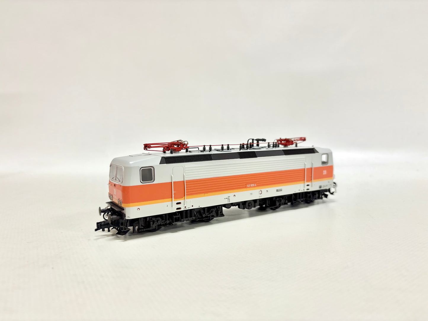 Roco 43683 E-Lok Br 143 605-4 DR DC H0