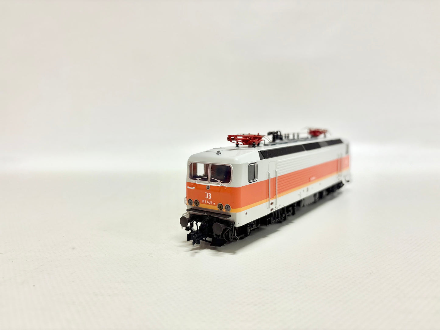 Roco 43683 E-Lok Br 143 605-4 DR DC H0