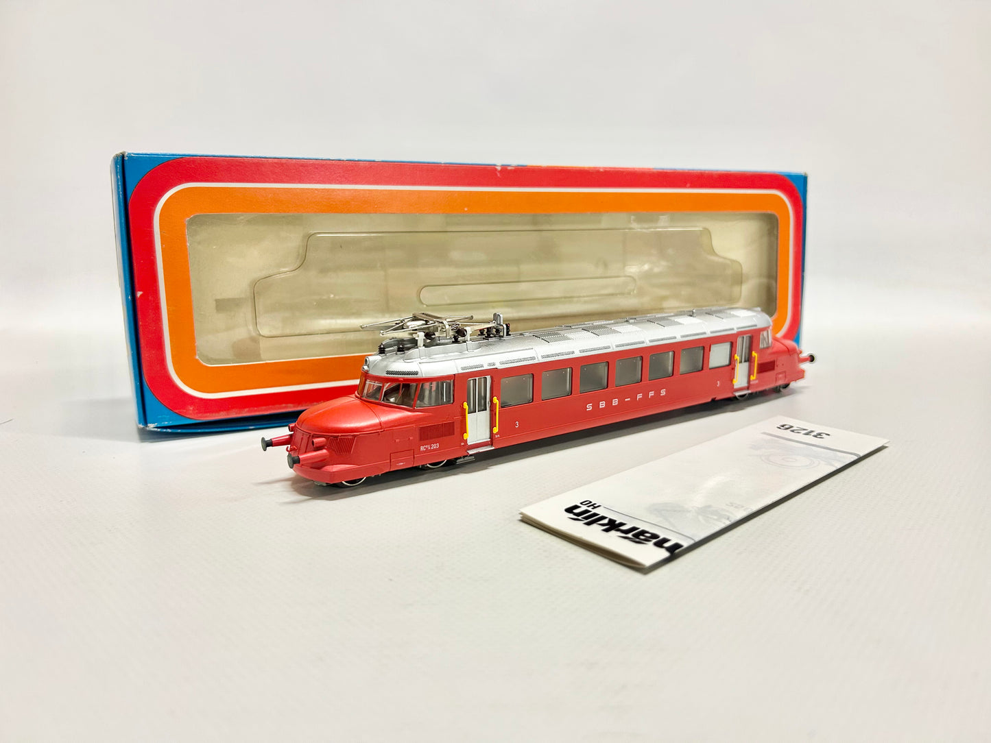 Märklin 3126 Elektro-Triebwagen "Roter-Pfeil" RCe 2/4 SBB AC H0