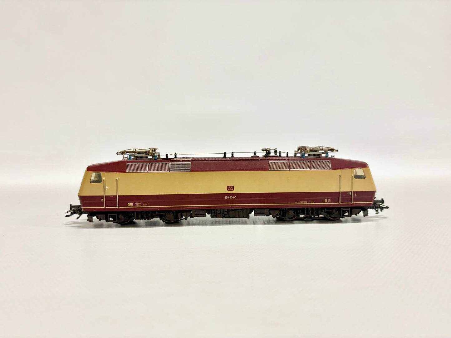 Märklin 37537 Digital E-Lok Br 120 004-7 DB AC H0