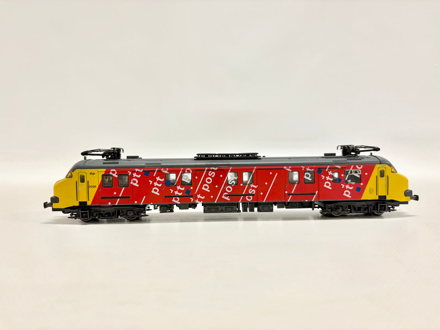 Märklin 3386 Posttriebwagen E-Lok Serie mP3000 NS AC H0