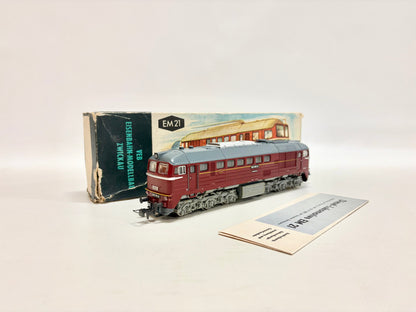 VEB Zwickau EM21 Diesellok Br 120 245-6 "Taigatrommel" DR DC H0
