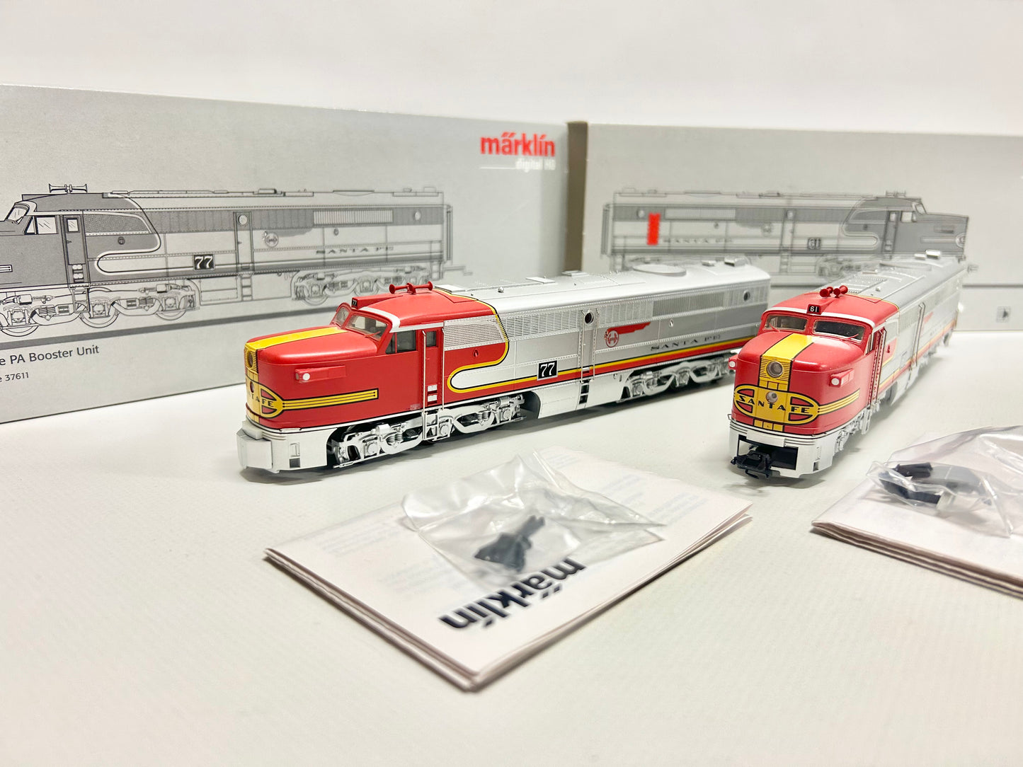 Märklin 37611 & 49611 Digital + Sound Diesellok Alco Reihe 52 Santa Fe USA AC H0