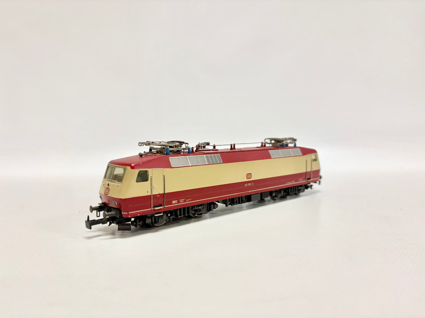 Märklin 3153 E-Lok Br 120 001-3 DB AC H0