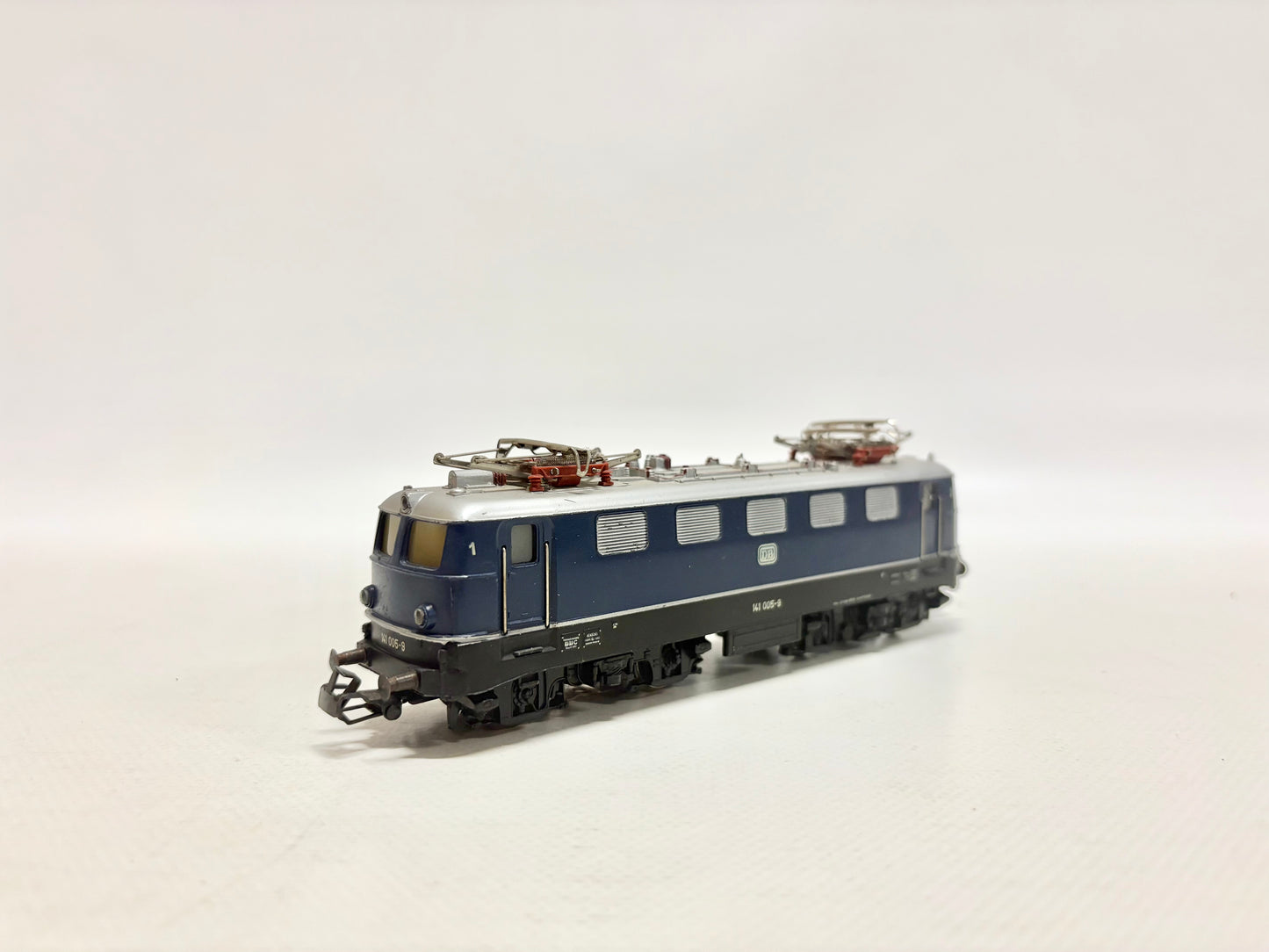 Märklin 3034 Elektrolokomotive Br 141 005-9 DB AC H0
