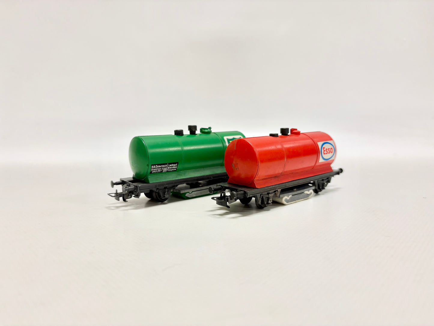 Liliput 25203 3x Schienenreinigungswagen Kesselwagen BP Esso ÖBB H0