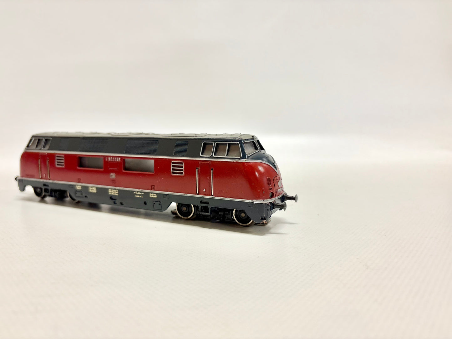Märklin 3021 Diesellok V 200 056 DB AC H0