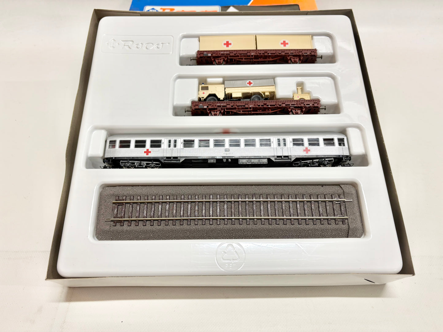 Roco 44022 Wagen-Set Sanitätszug Rotes Kreuz DC H0