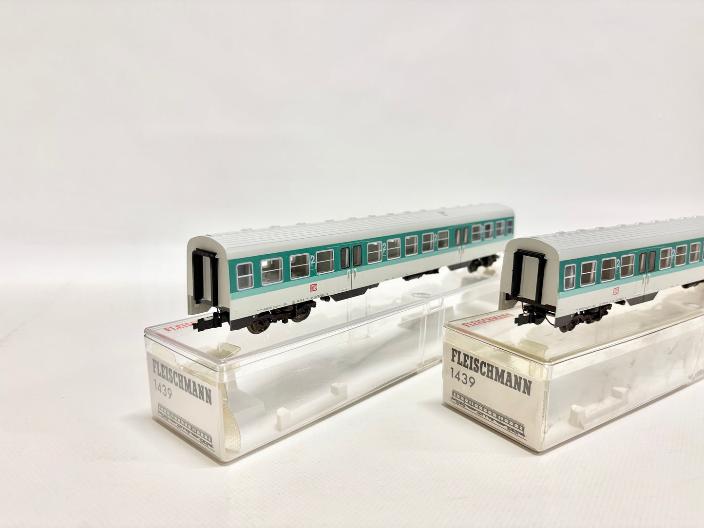 Fleischmann 1439 2x Mittelwagen/ Zusatzwagen für Triebwagen 1438 DB H0