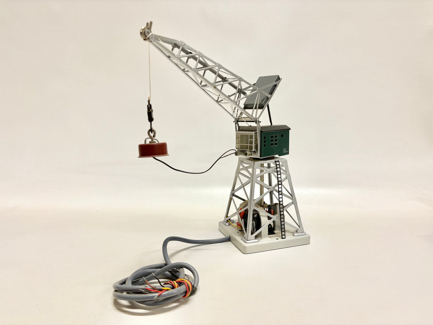 Märklin 7051 Portalkran mit Hebemagnet AC H0