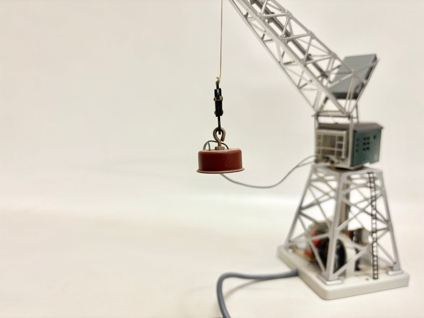 Märklin 7051 Portalkran mit Hebemagnet AC H0