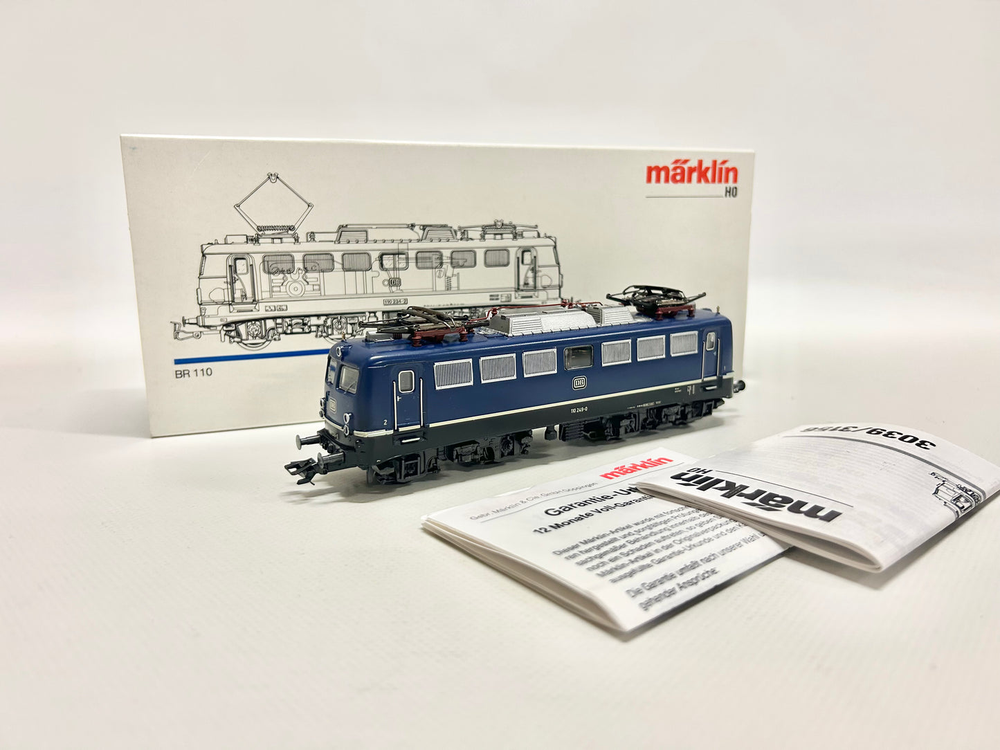 Märklin 3039 E-Lok Br 110 249-0 DB AC H0
