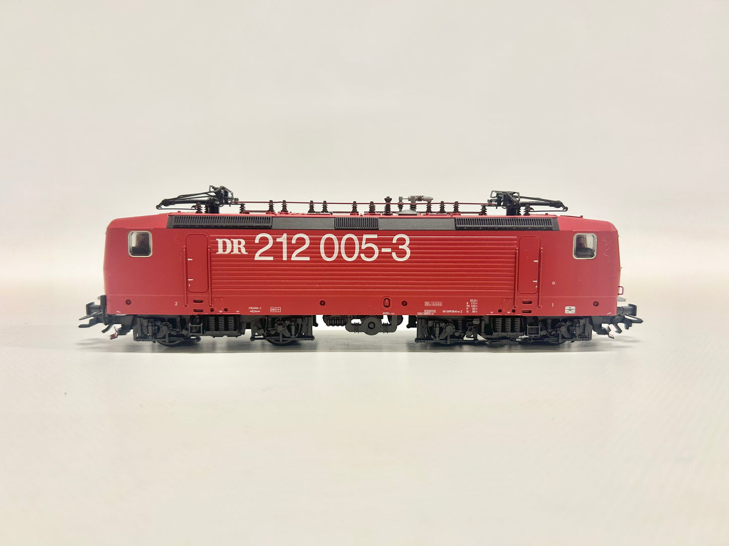 Märklin 3442 E-Lok Br 212 005-3 DR AC H0